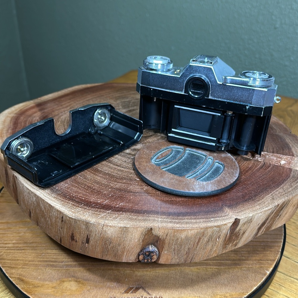 ZEISS IKON Contaflex Super with Case - Needs CLA - Picture 11 of 16